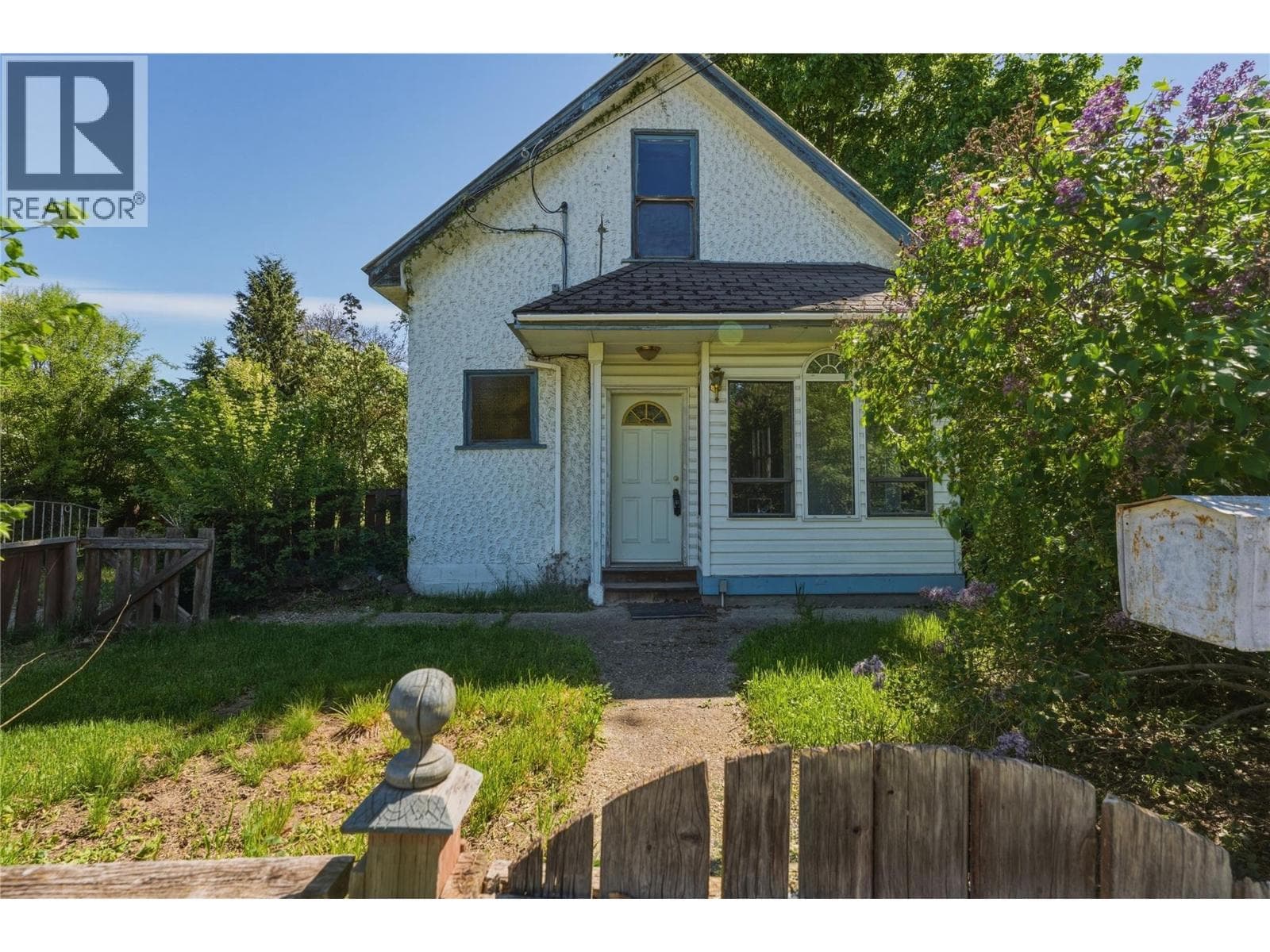 2850 Jarvis Street, Interior REALTORS® — photo 2