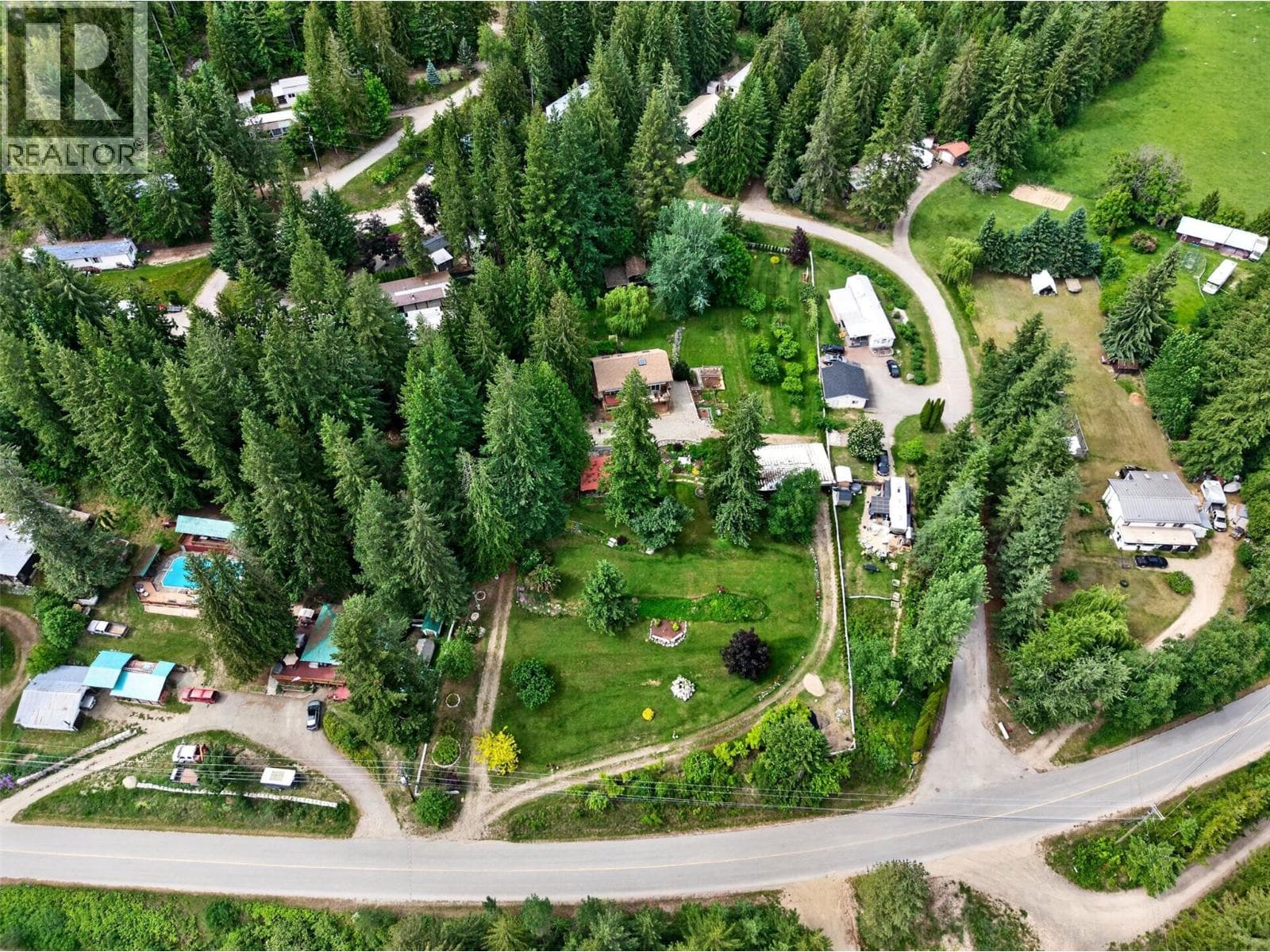 2030 Solsqua-Sicamous Road, Interior REALTORS® — photo 3