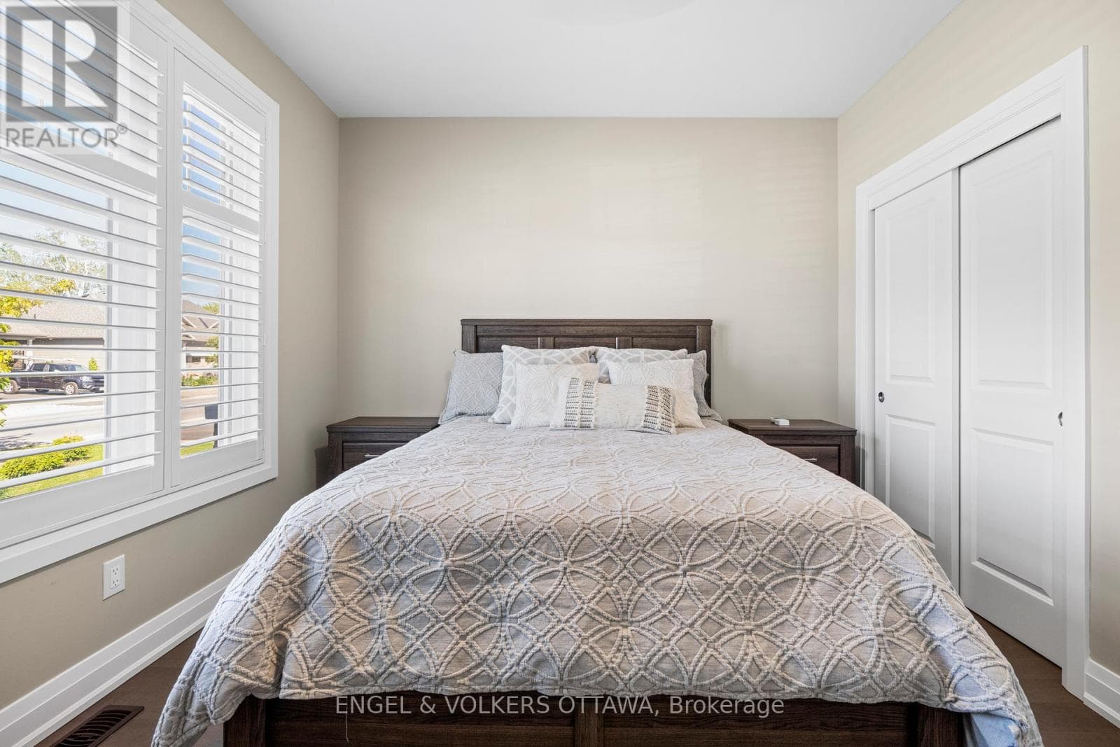 150 BLACKHORSE DRIVE, Ottawa — photo 5