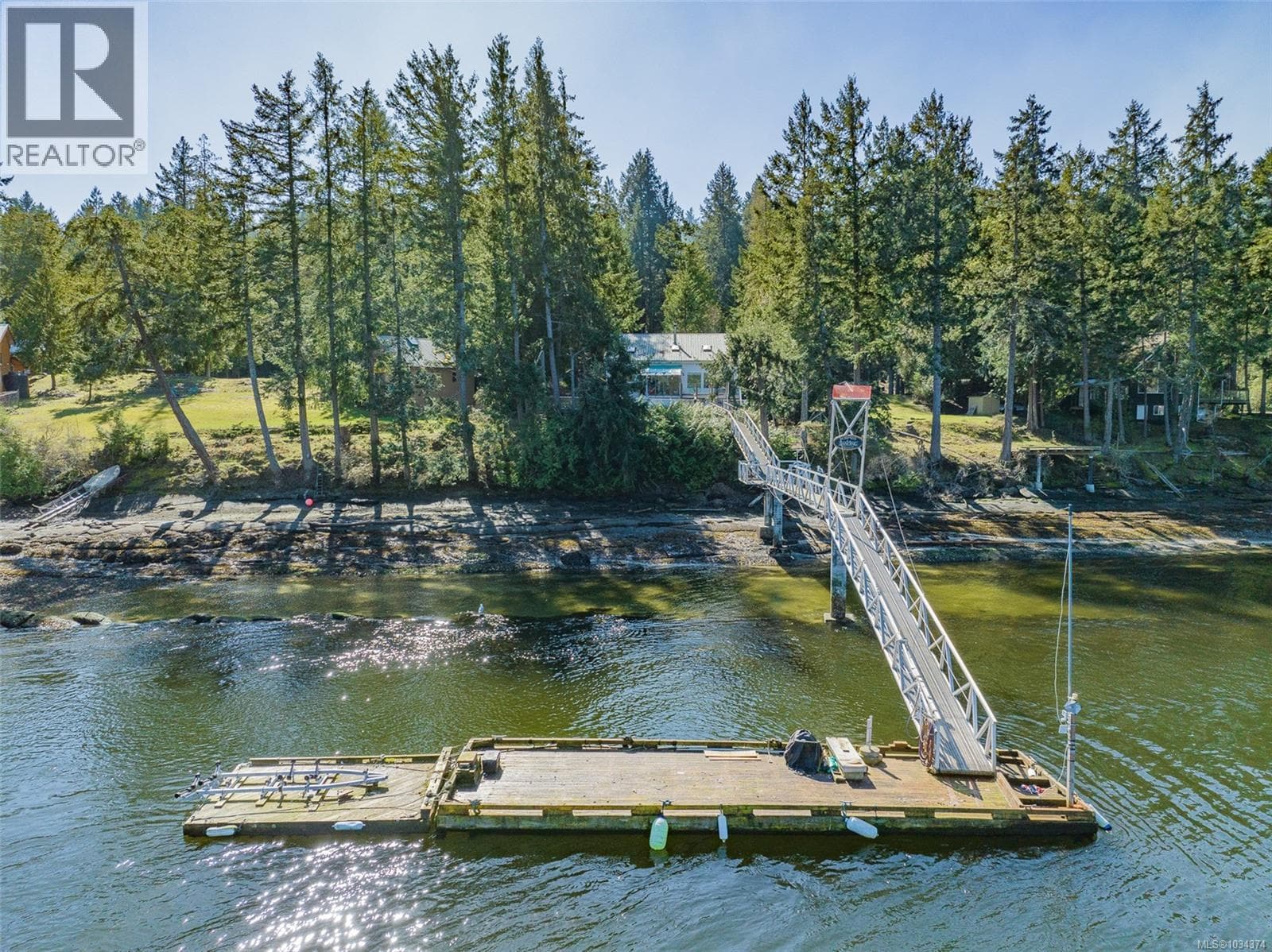 558 WEATHERS WAY, Vancouver Island — photo 2