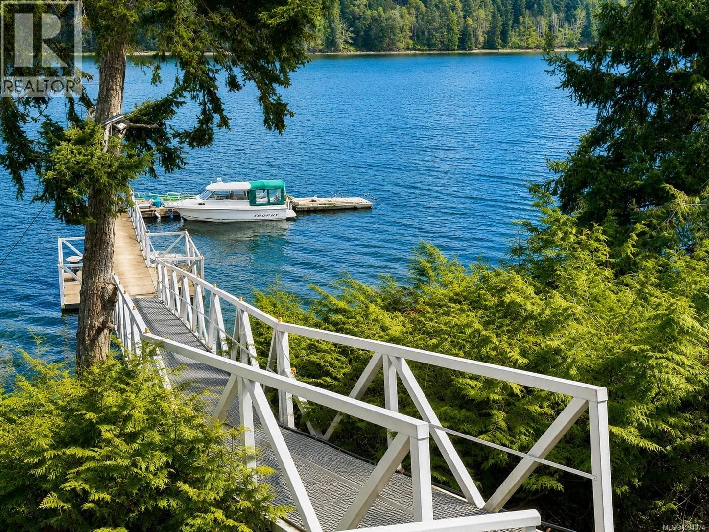 558 WEATHERS WAY, Vancouver Island — photo 4
