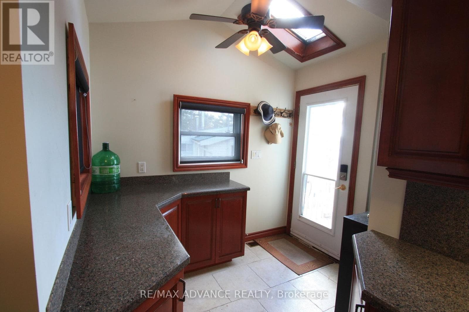77 ROCKVIEW ROAD, Toronto — photo 4