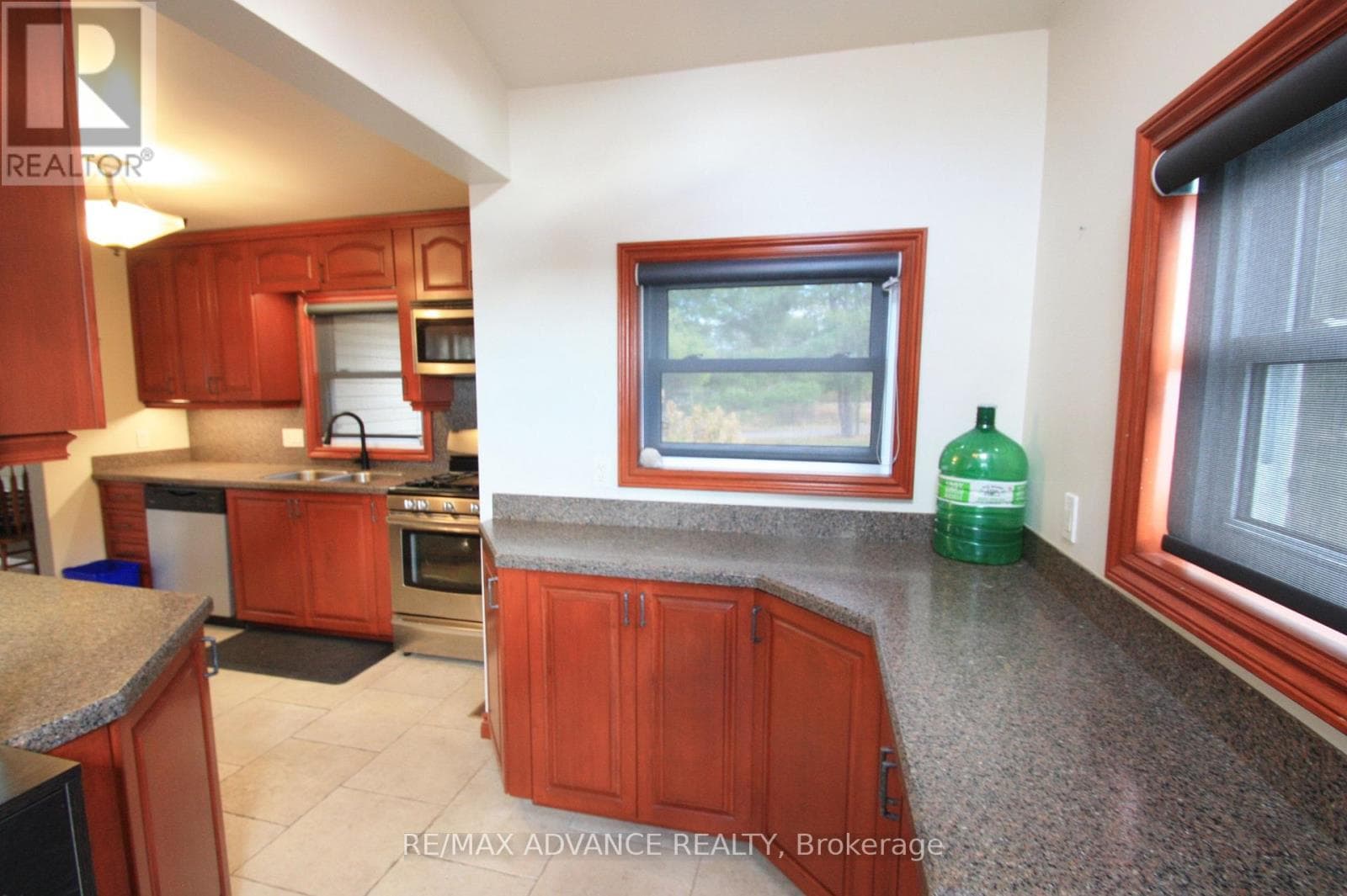 77 ROCKVIEW ROAD, Toronto — photo 5