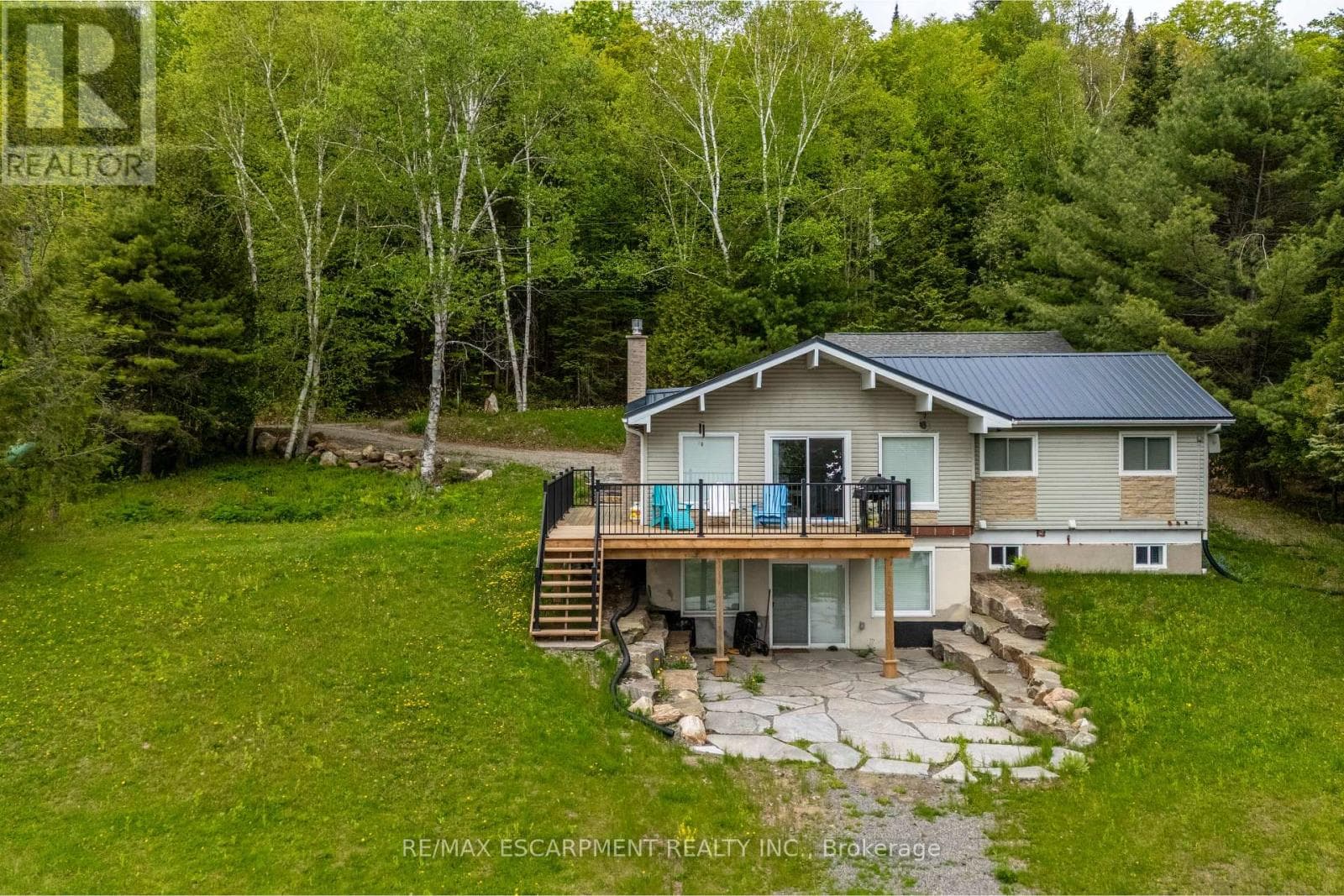 1056 INAWENDAWIN ROAD, Toronto — photo 2