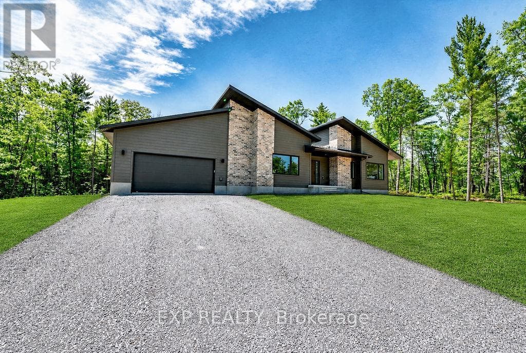 57 LONGLEAF WAY, Renfrew County