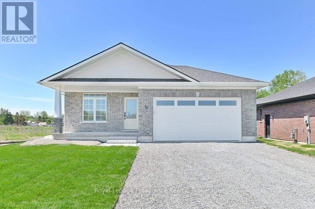 10 DUNMOR STREET, Central Lakes — photo 2