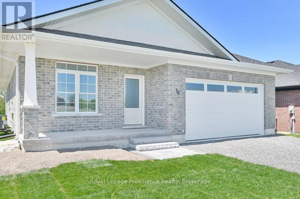 10 DUNMOR STREET, Central Lakes — photo 3