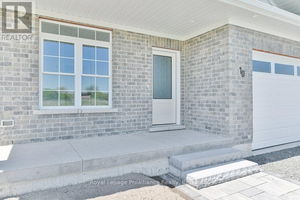 10 DUNMOR STREET, Central Lakes — photo 4