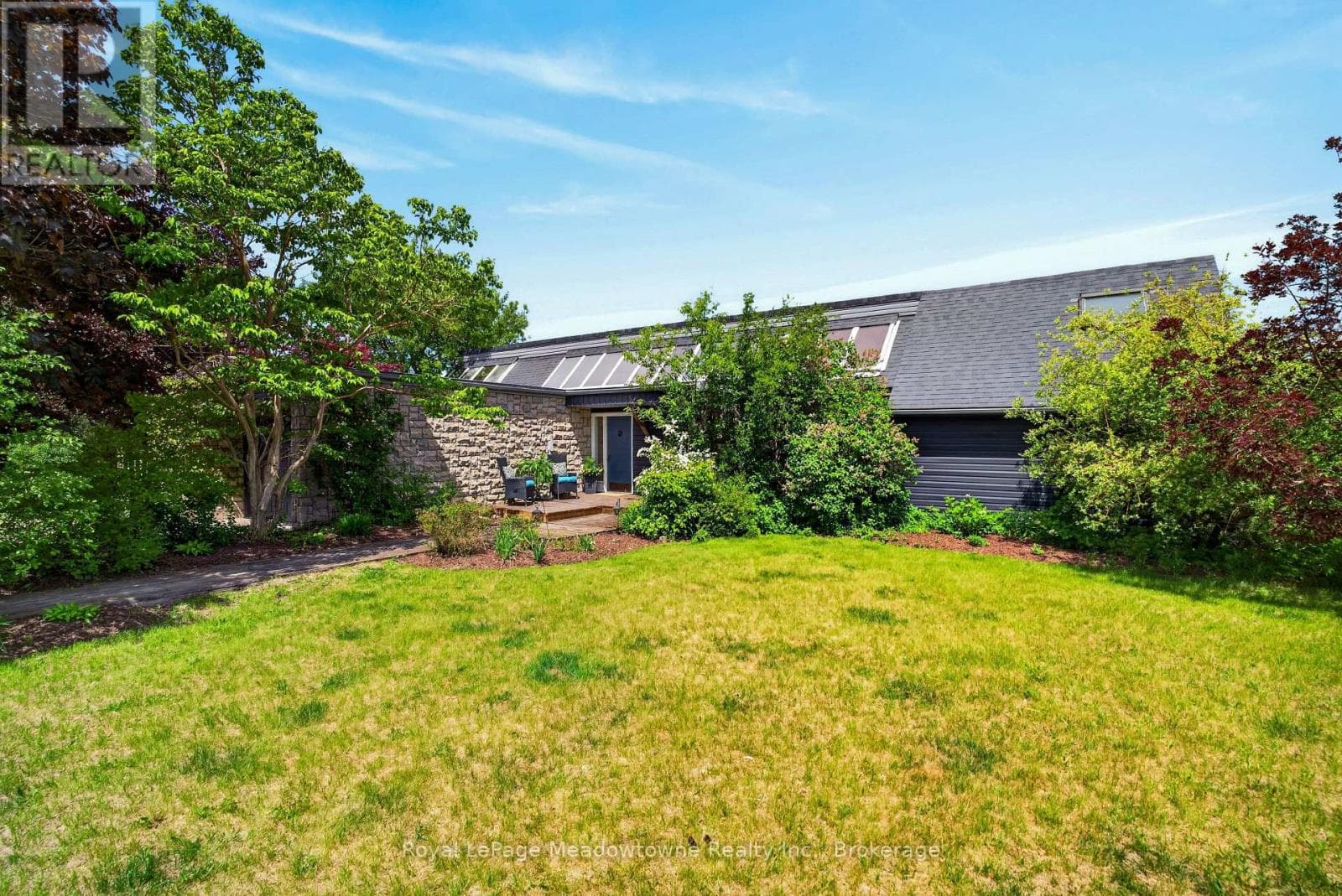 8122 ERAMOSA GARAFRAXA TOWNLINE in 