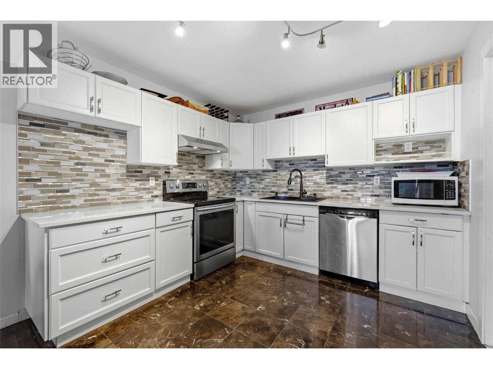 3155 De Montreuil Court Unit# 405, Interior REALTORS®
