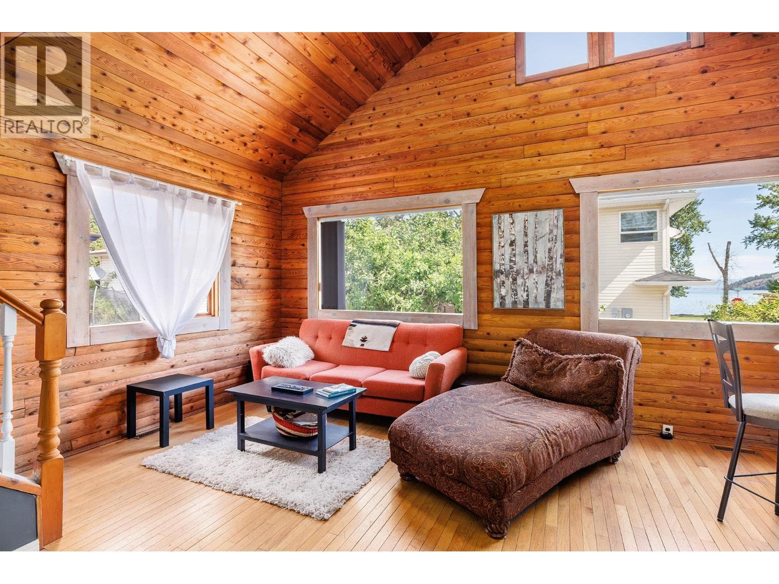 73 Elk Street, Interior REALTORS® — photo 3