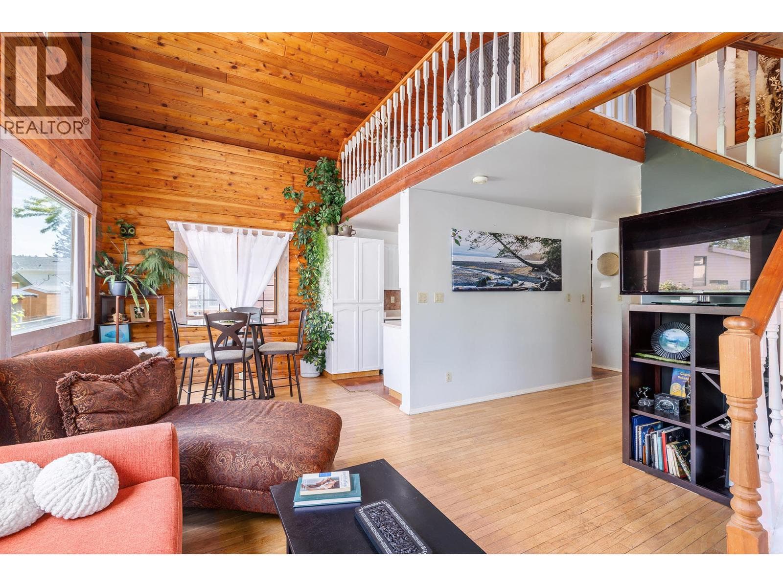 73 Elk Street, Interior REALTORS® — photo 5