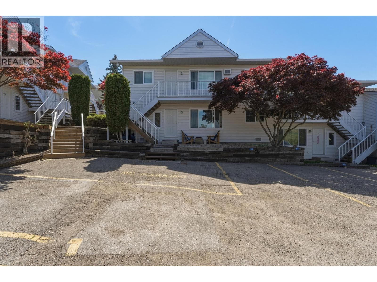 4305 Bellevue Drive Unit# 211, Interior REALTORS® — photo 3