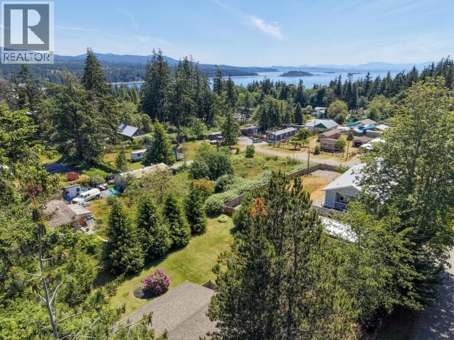 3010 OAK STREET, Powell River — photo 3