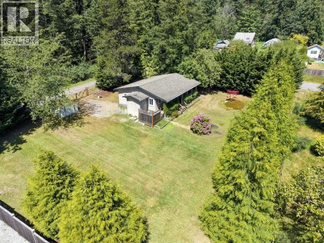 3010 OAK STREET, Powell River — photo 5