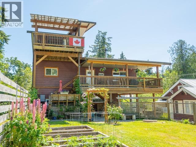 5687 GILLIES BAY RD ROAD, Powell River — photo 3