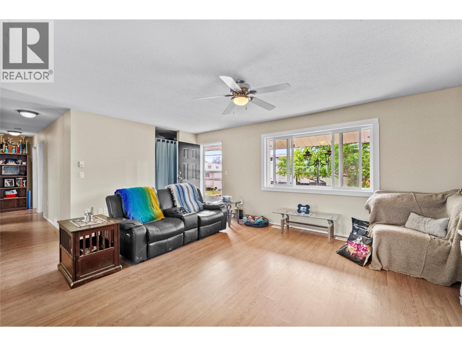 419 DODDING AVENUE, Interior REALTORS® — photo 5