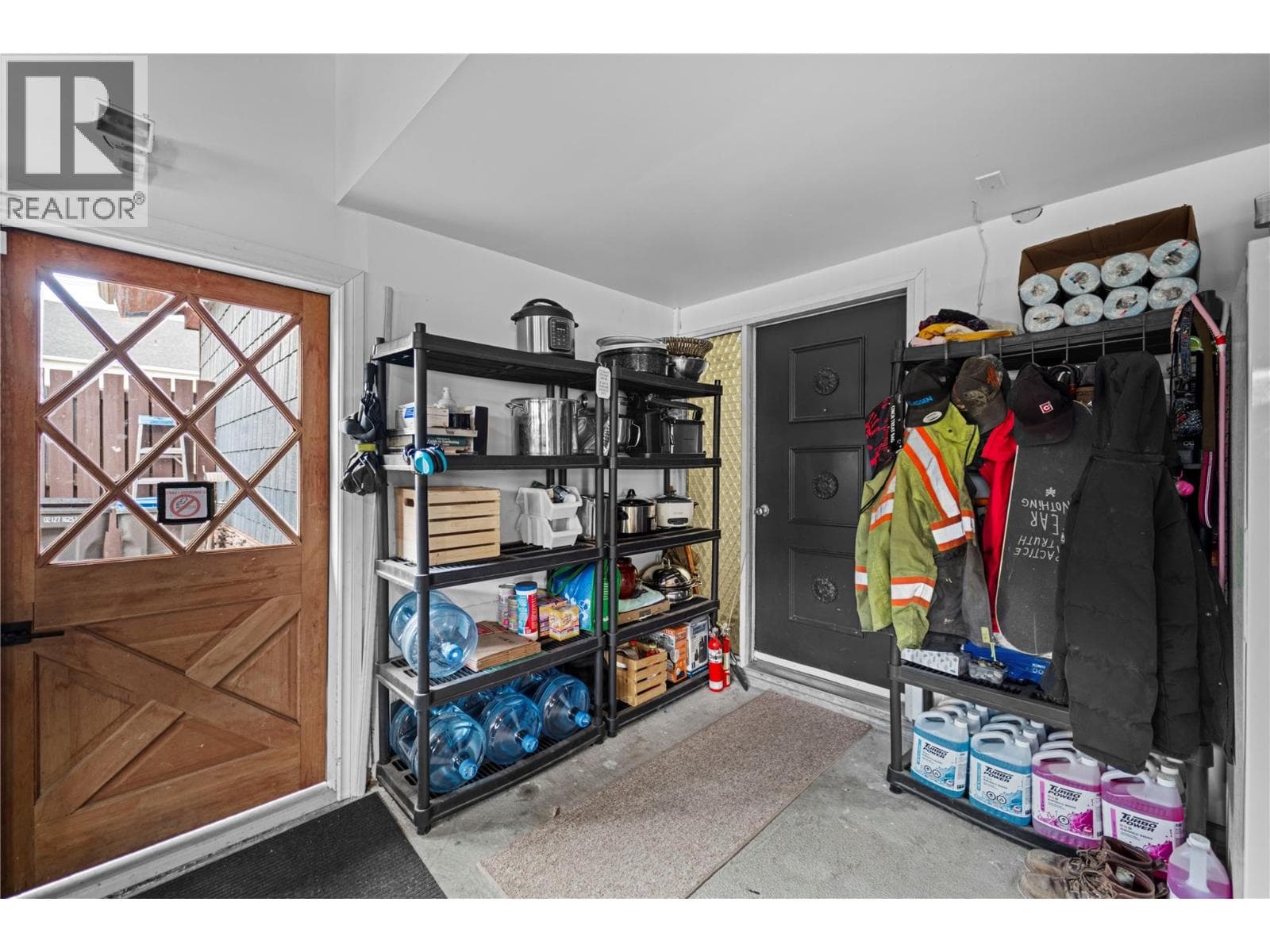 1732 GRANITE AVENUE, Interior REALTORS® — photo 4