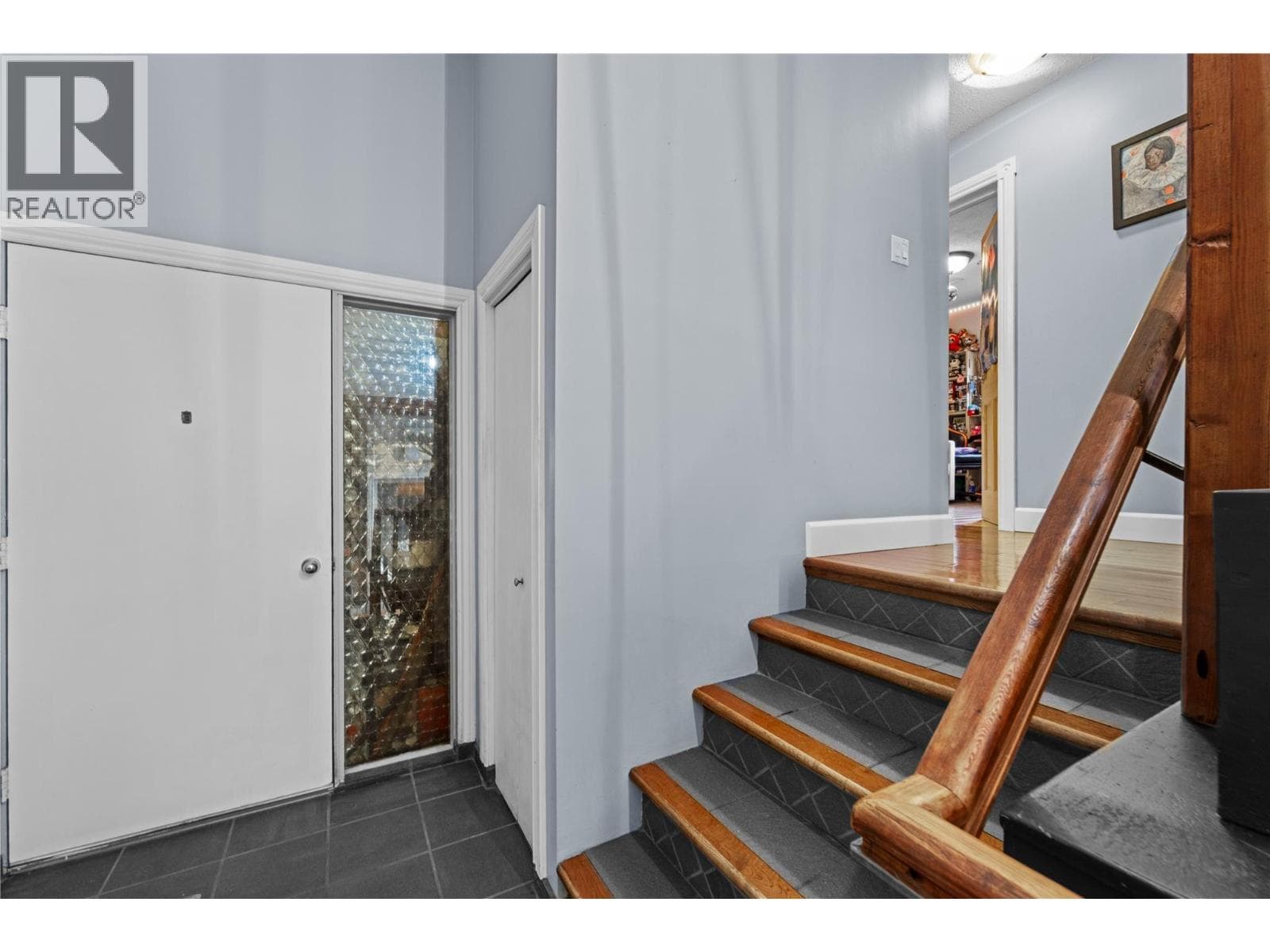1732 GRANITE AVENUE, Interior REALTORS® — photo 5
