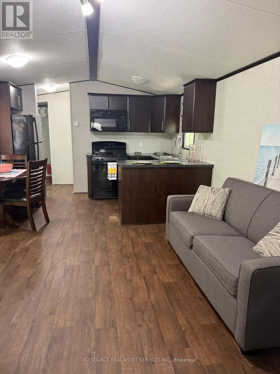 FNC426 - 1047 BONNIE LAKE CAMP ROAD, Toronto — photo 2