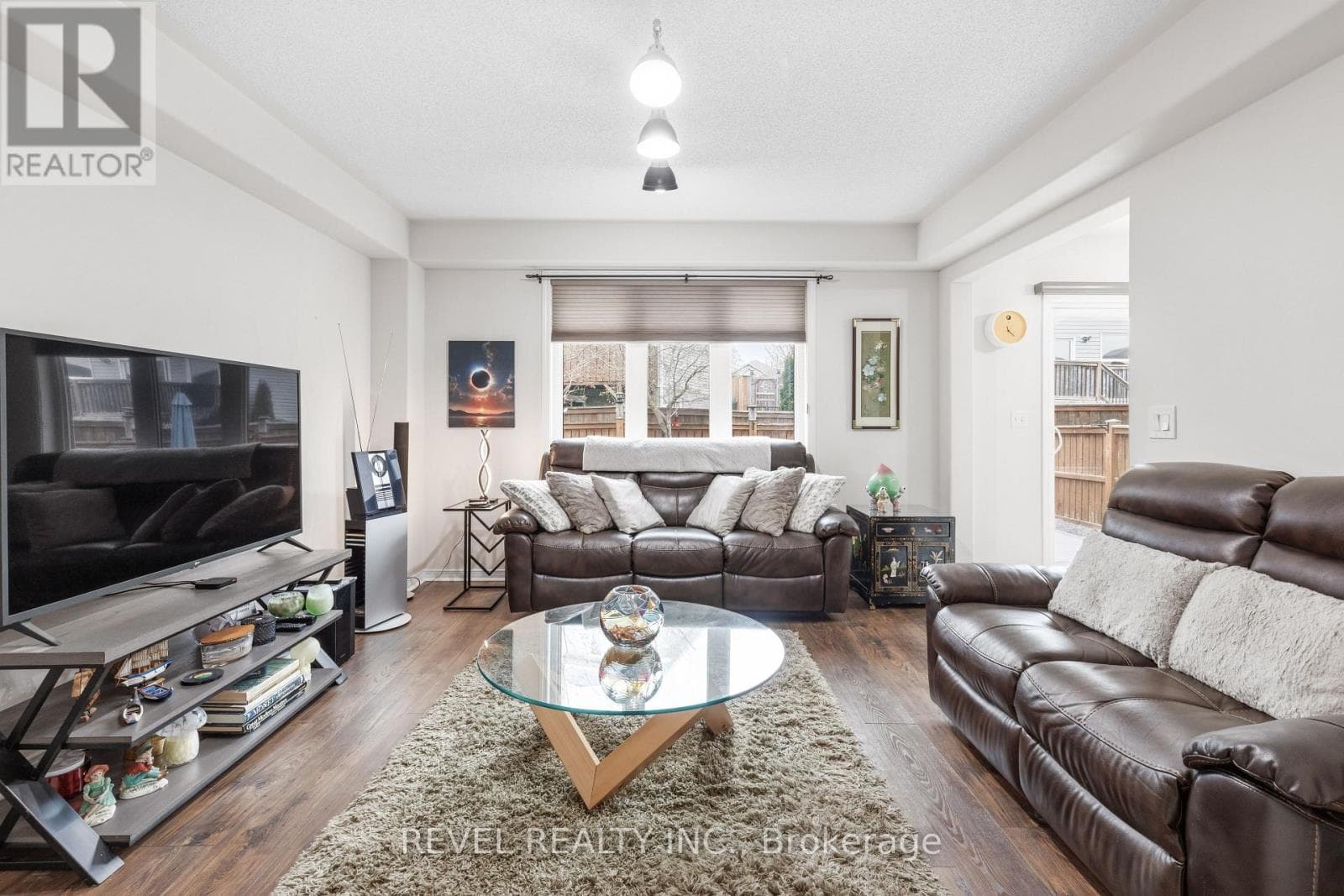 47 LISBETH CRESCENT, Central Lakes — photo 5