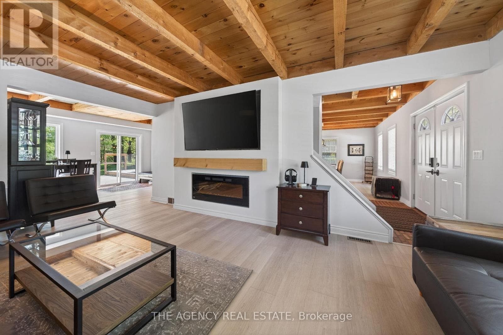 7904 KATHARINE CRESCENT, London and St. Thomas