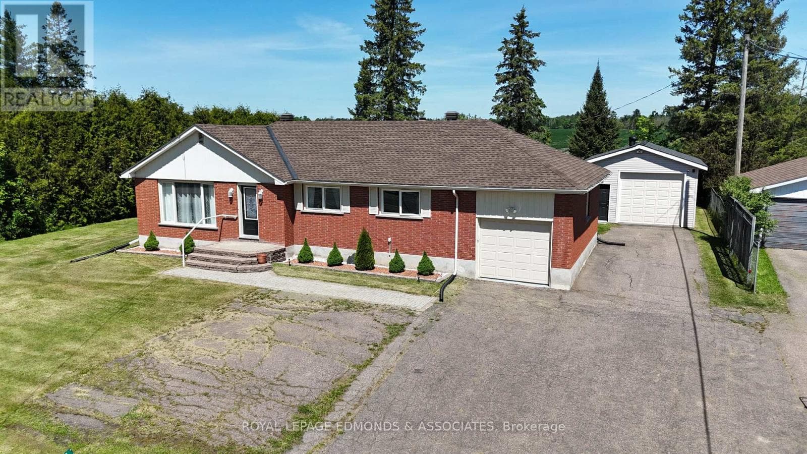 11837 ROUND LAKE ROAD in 