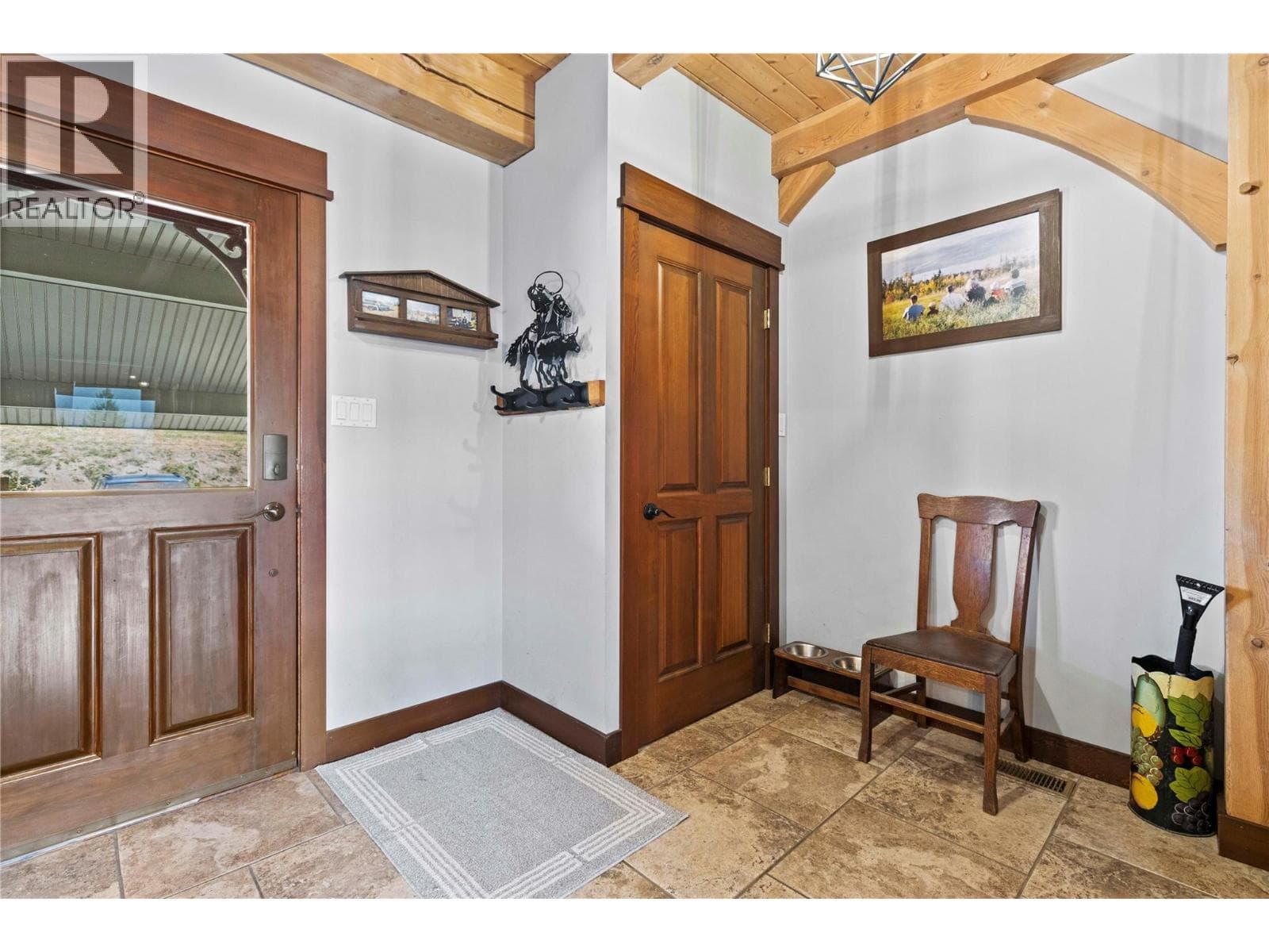 1403 NOTCH HILL ROAD, Interior REALTORS® — photo 4