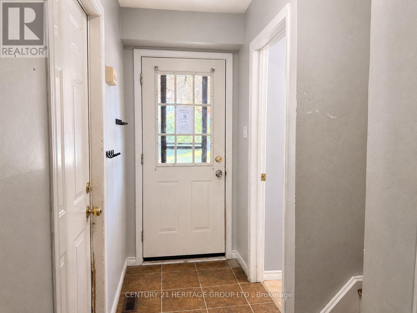 7 - 441 BARRIE ROAD, Toronto — photo 2