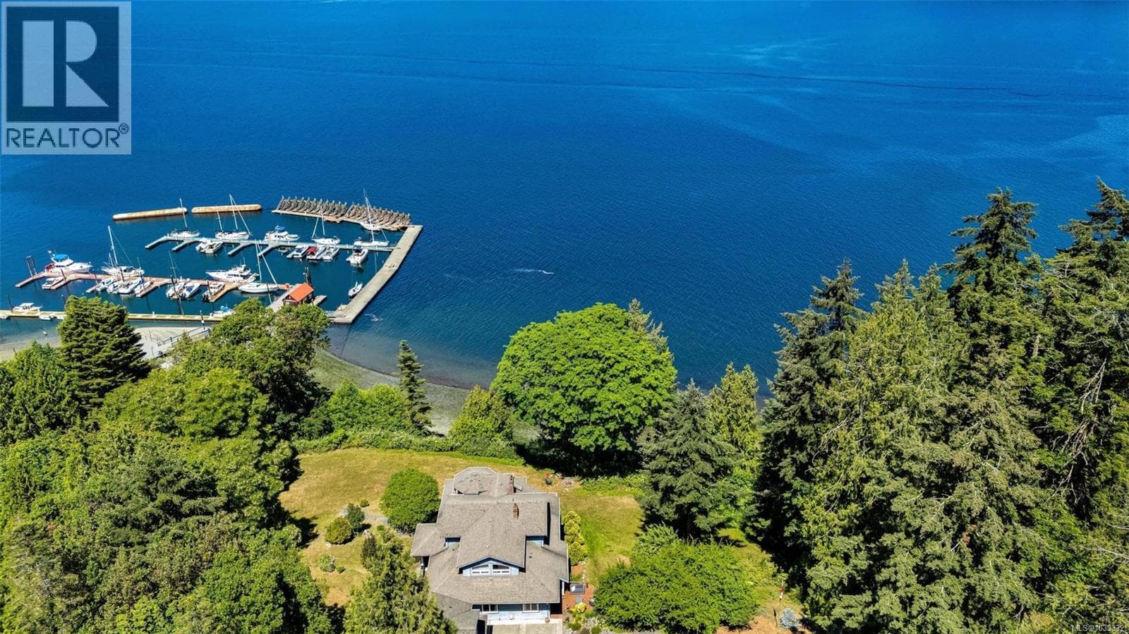 1231 Sutherland Dr, Vancouver Island — photo 2