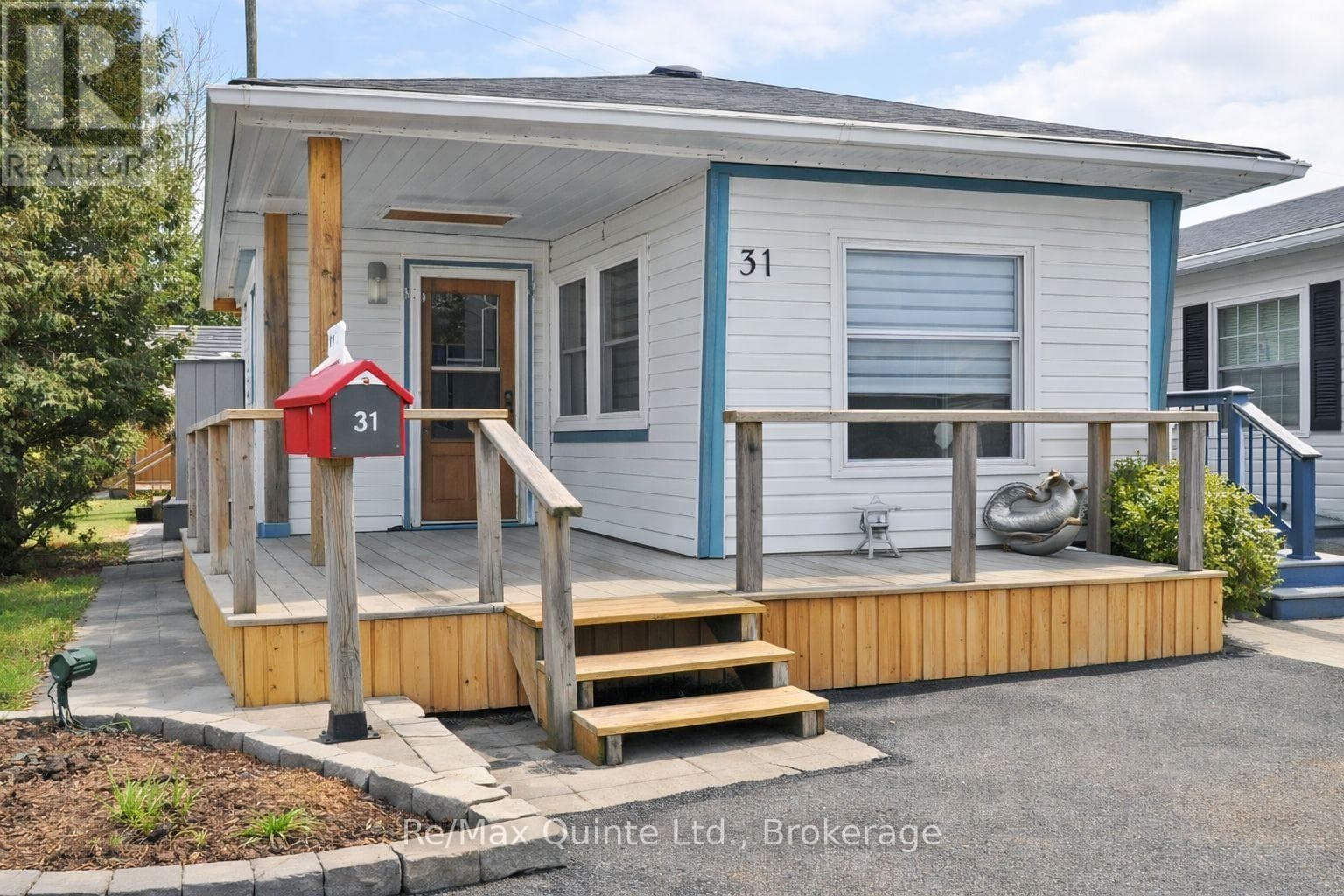 31 - 311 DUNDAS STREET E, Central Lakes — photo 2