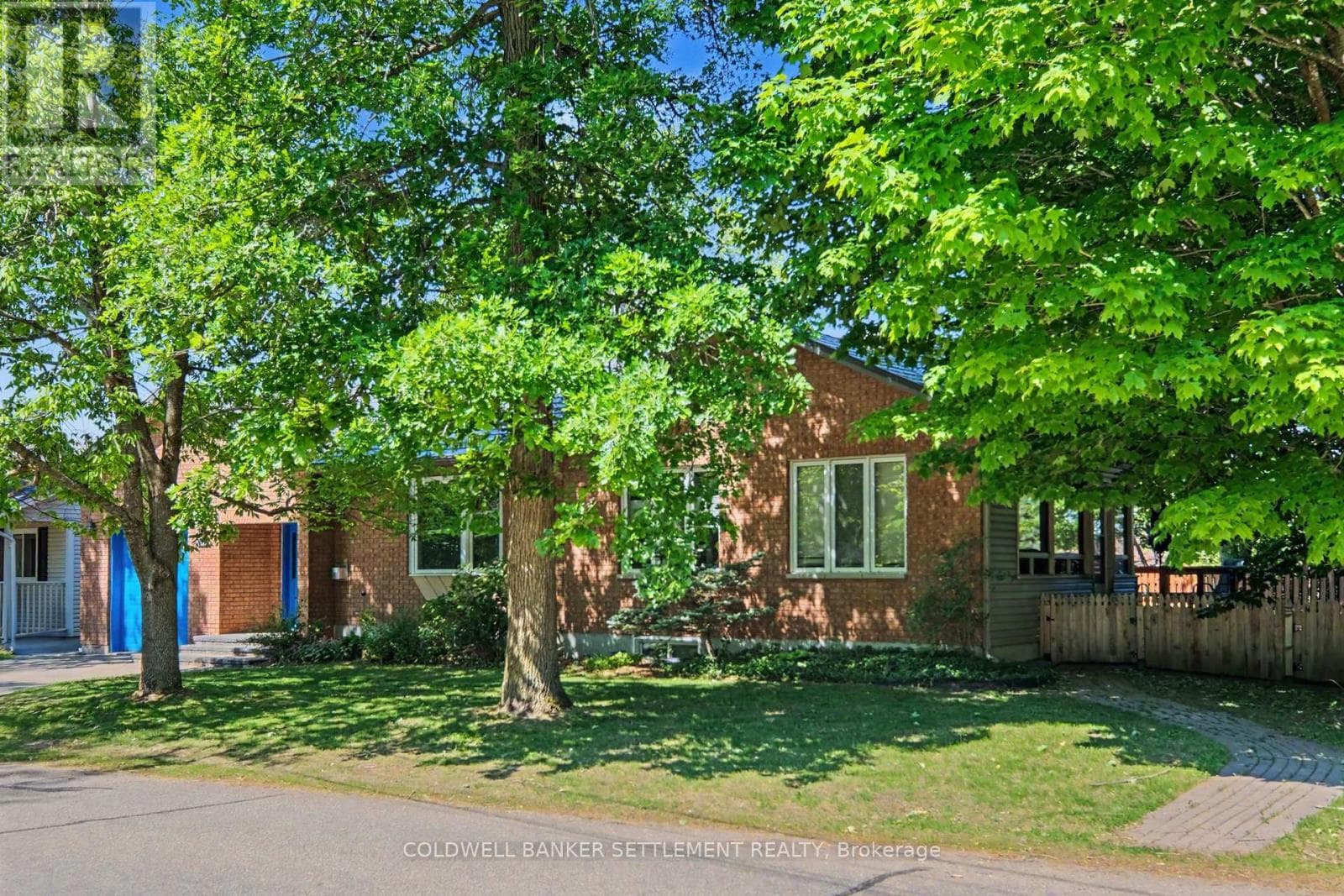 136 CHARLOTTE STREET E, Rideau St.Lawrence — photo 2