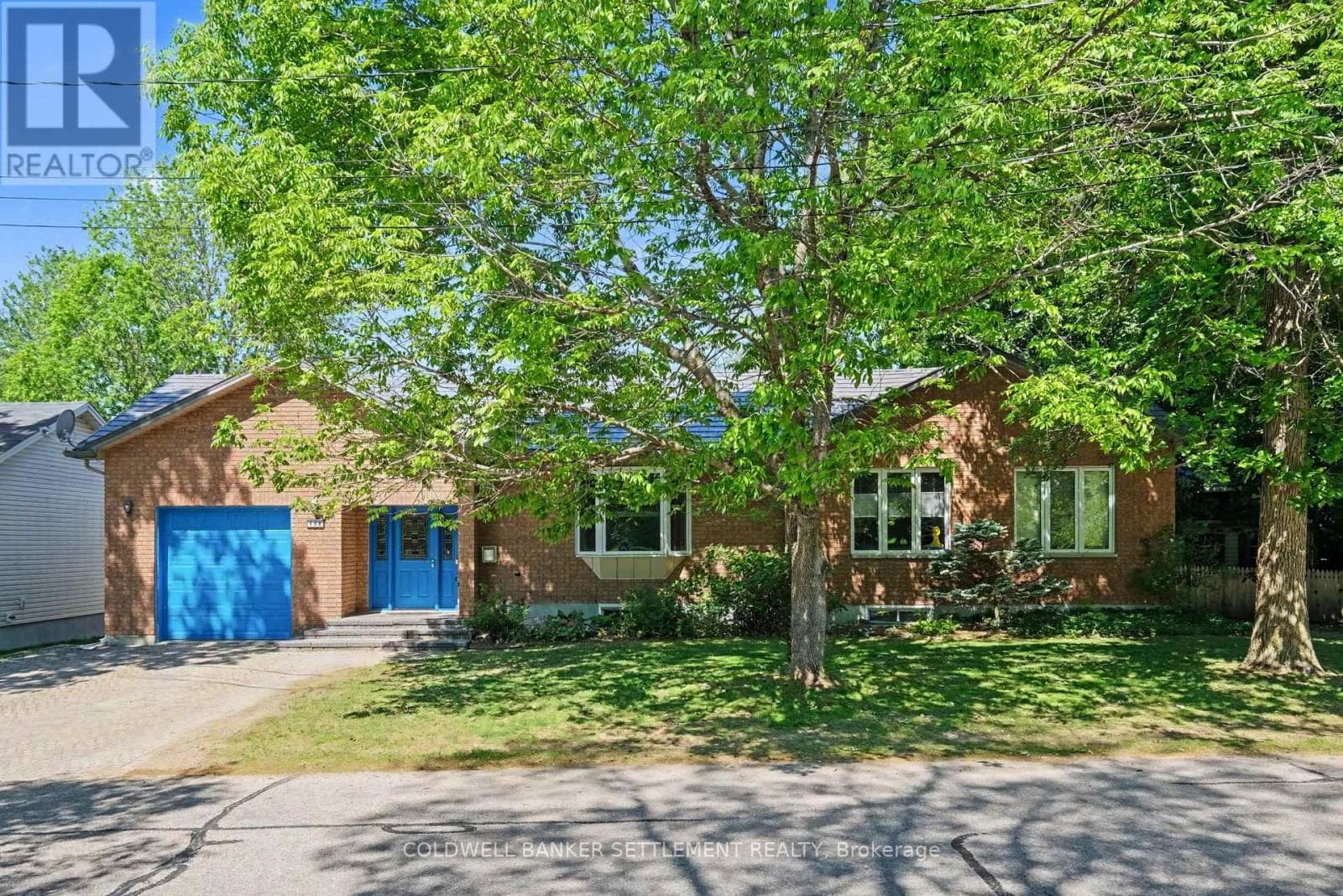 136 CHARLOTTE STREET E, Rideau St.Lawrence