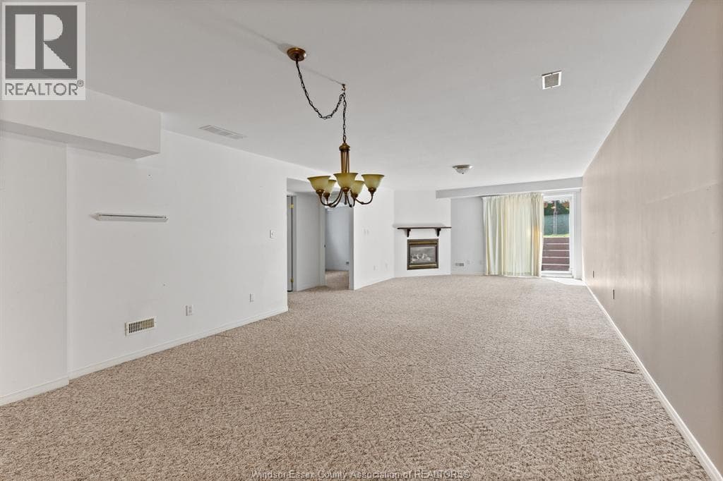 458 MERRILL, Windsor — photo 4