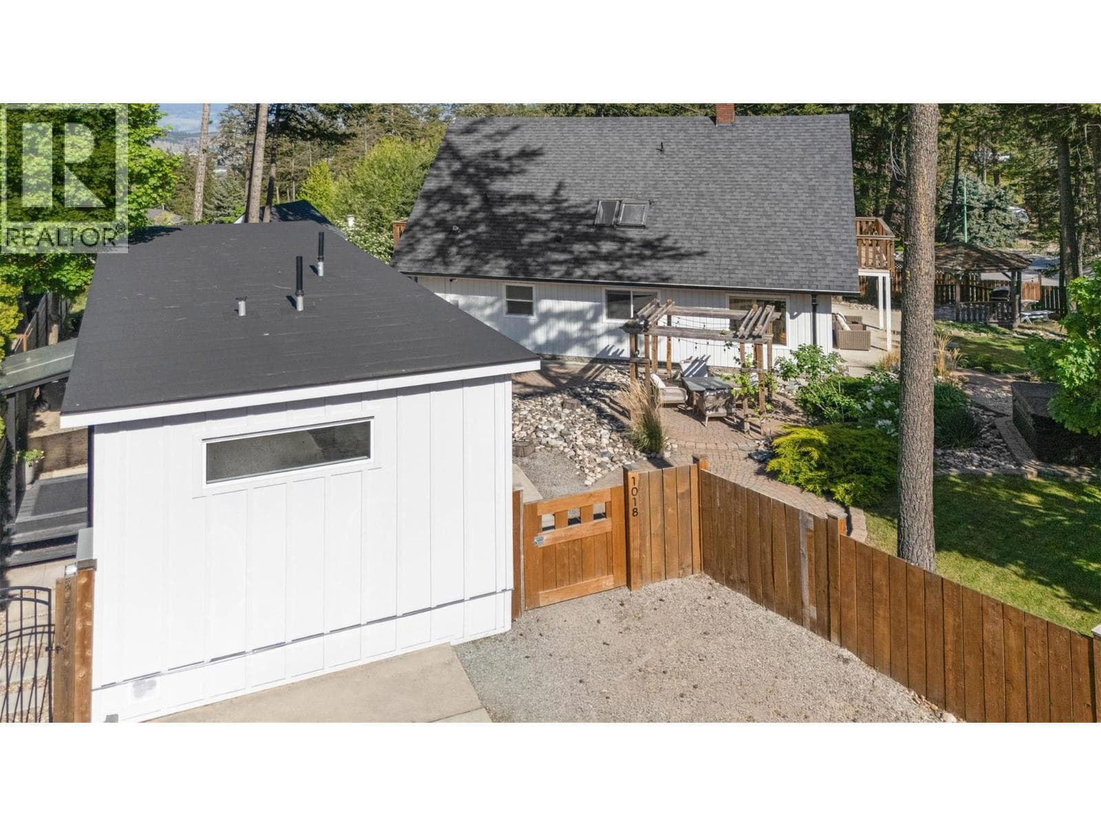 Units #1 & 2 1018 West Kelowna Road, Interior REALTORS® — photo 5