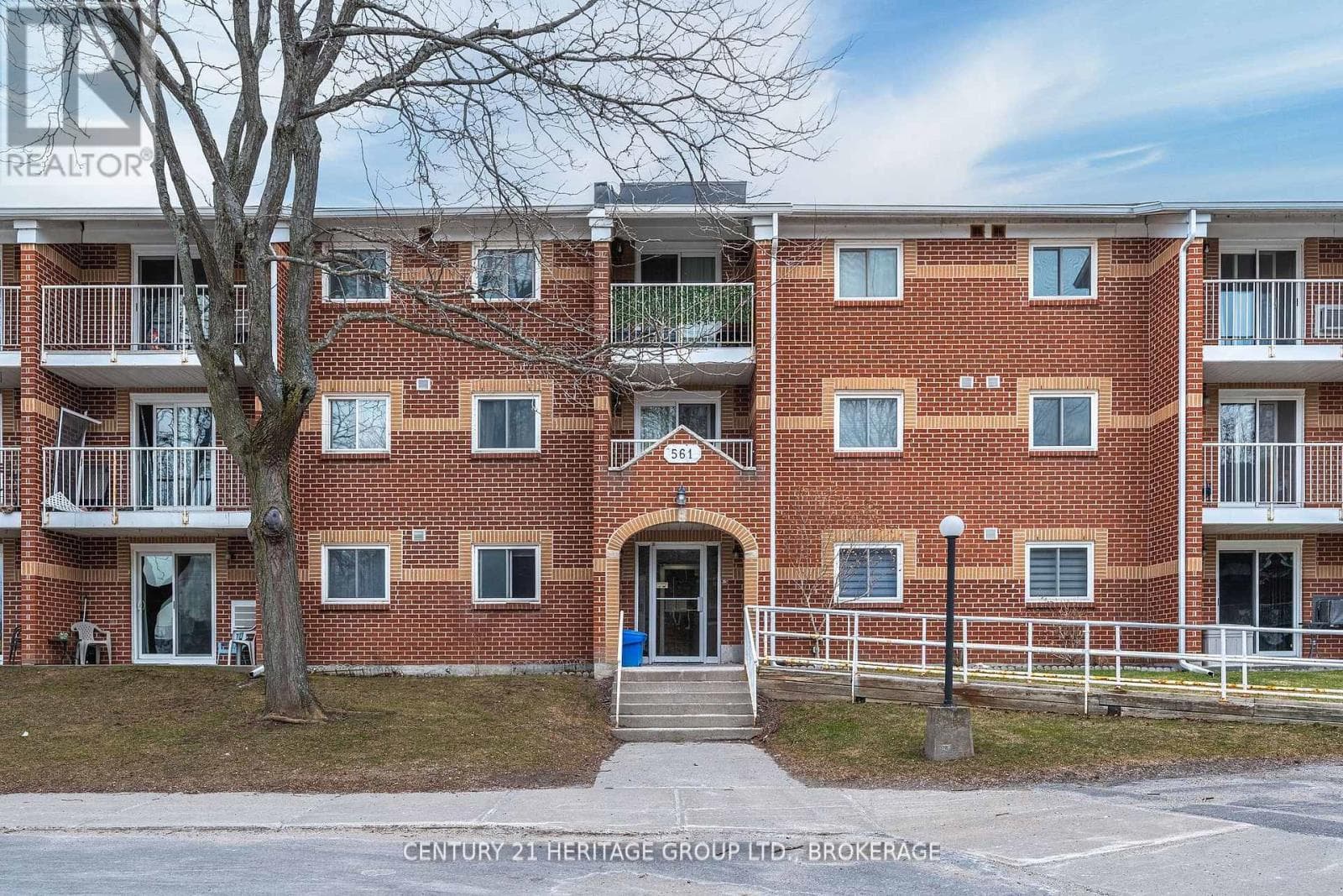 202 - 561 ARMSTRONG ROAD in Gardiners / Meadowbrook