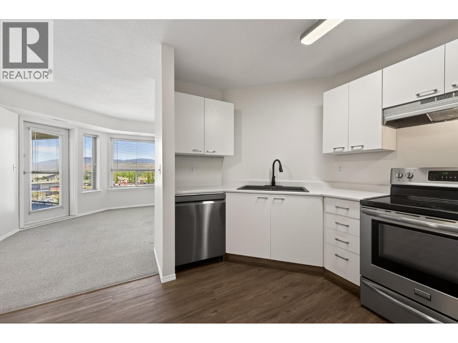 629 Lansdowne Street Unit# 605, Interior REALTORS® — photo 4