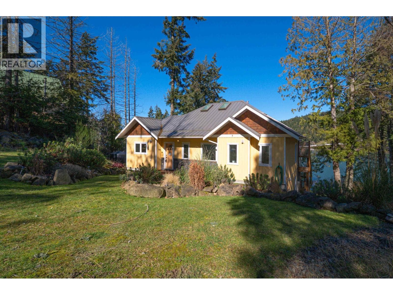 225 MARINERS WAY, Greater Vancouver — photo 2