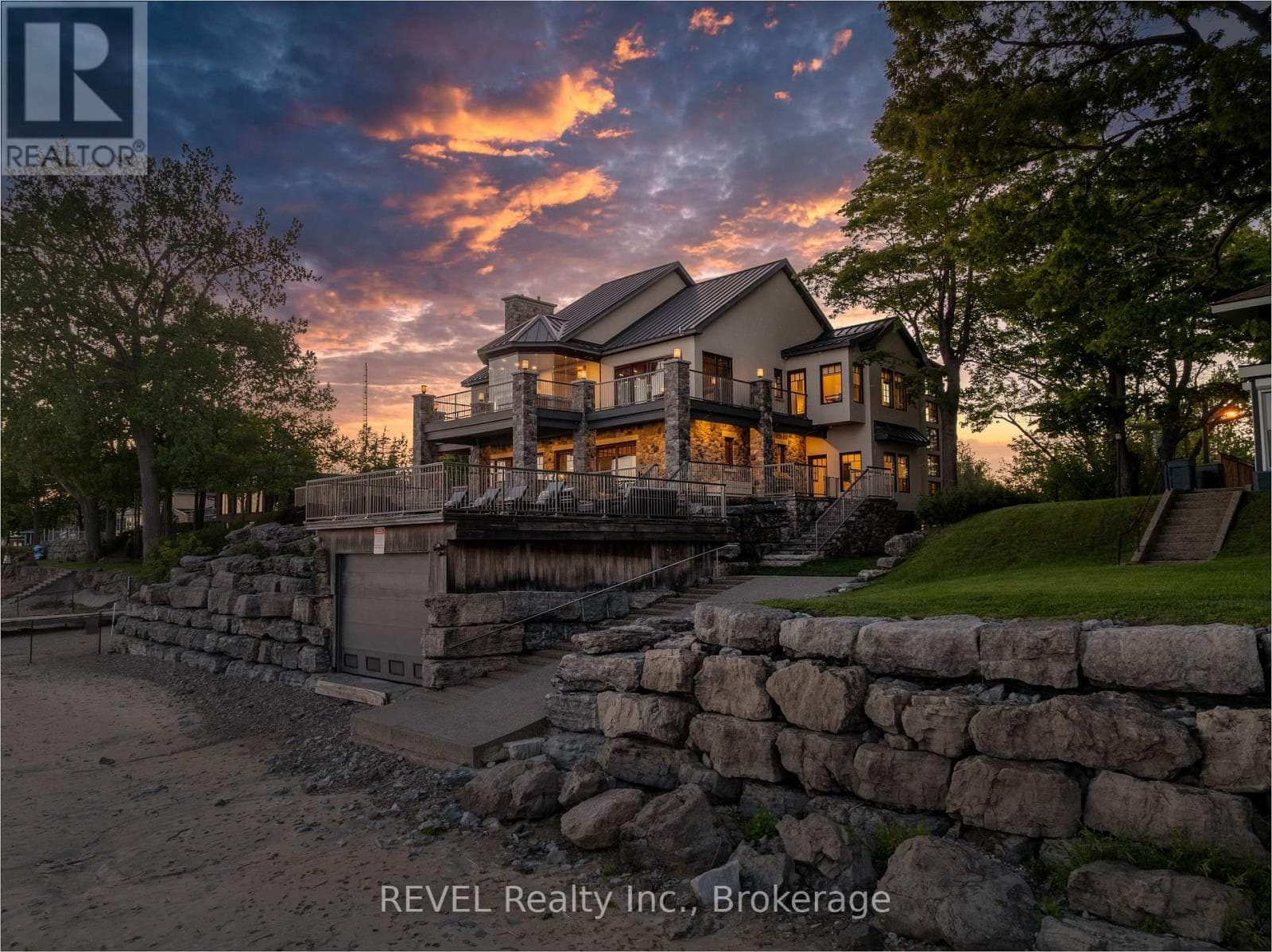 3067 THUNDER BAIE ROAD in 