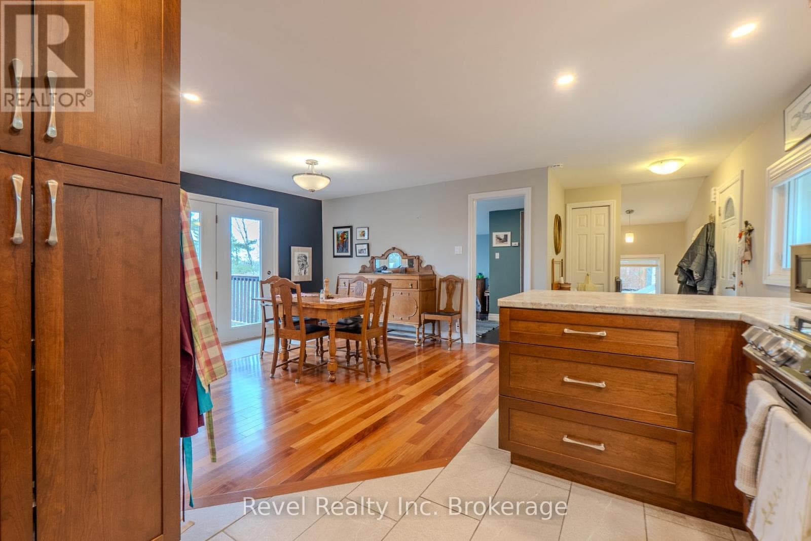 831 SKI CLUB ROAD, North Bay — photo 4