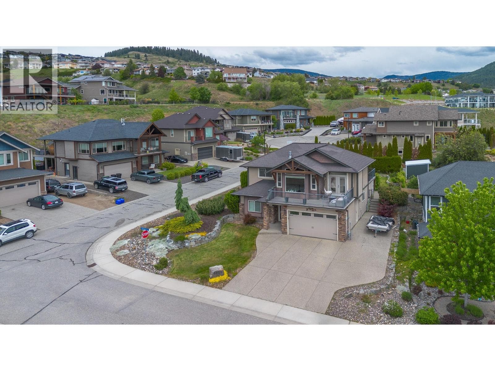6555 BLACKCOMB PLAZA, Interior REALTORS® — photo 2