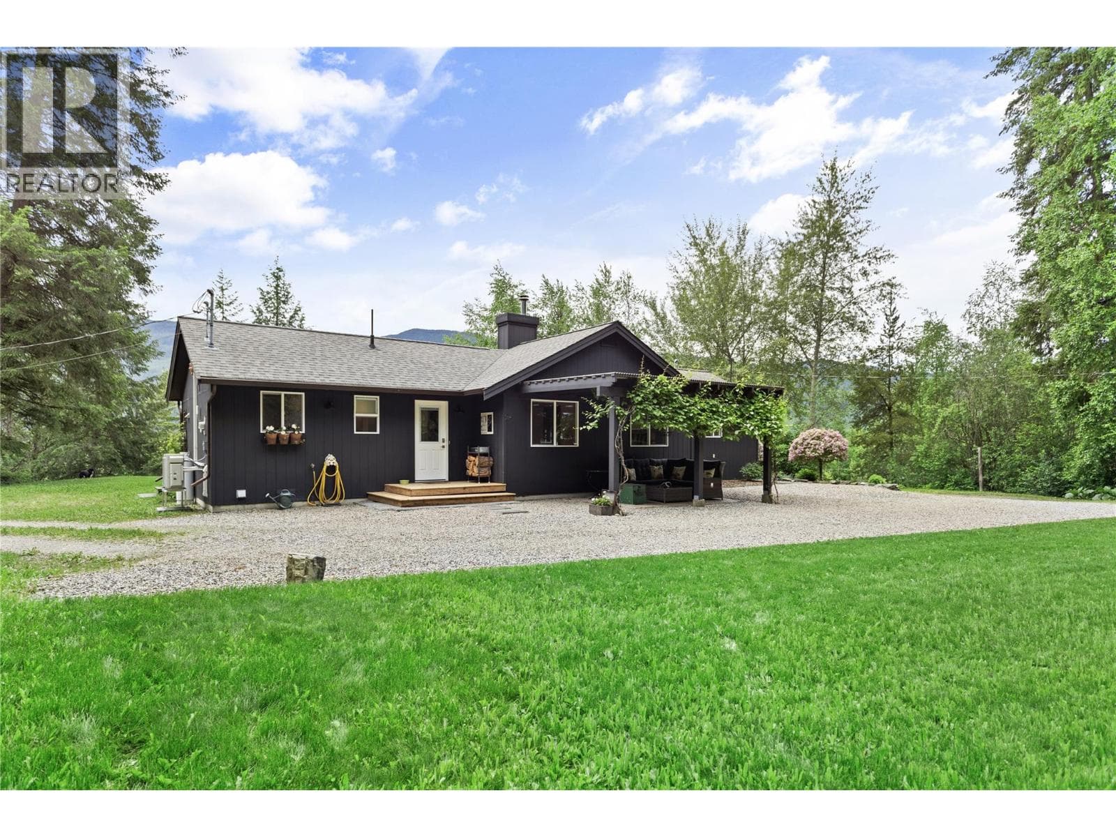 1209 Bain Road, Interior REALTORS® — photo 4