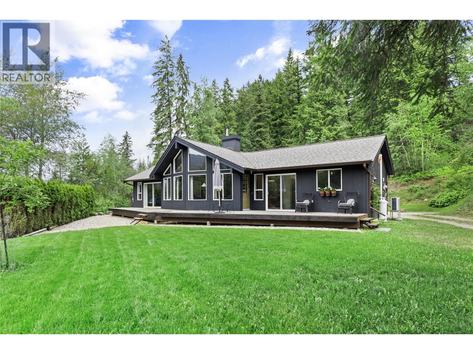 1209 Bain Road, Interior REALTORS® — photo 2