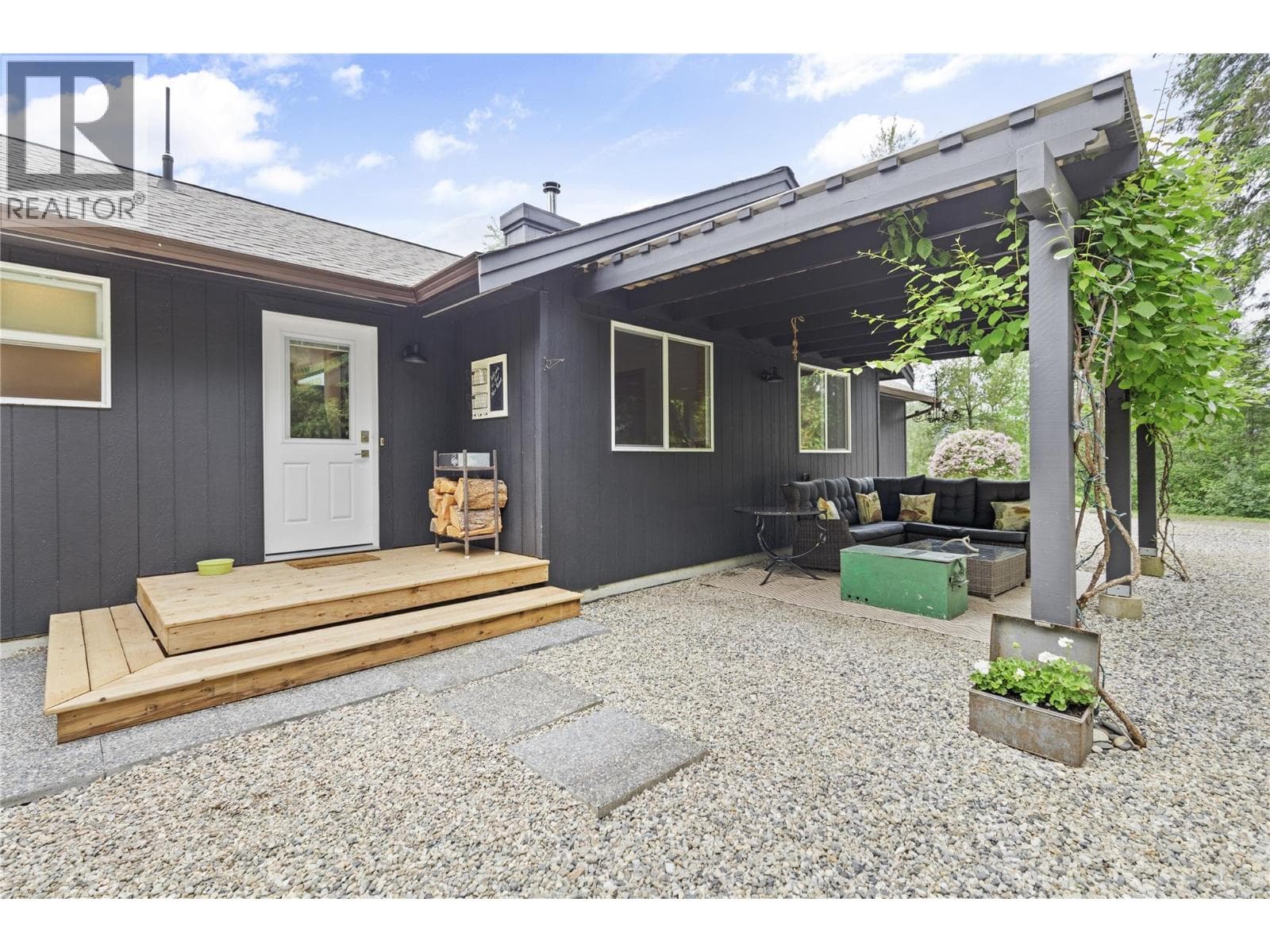 1209 Bain Road, Interior REALTORS® — photo 5