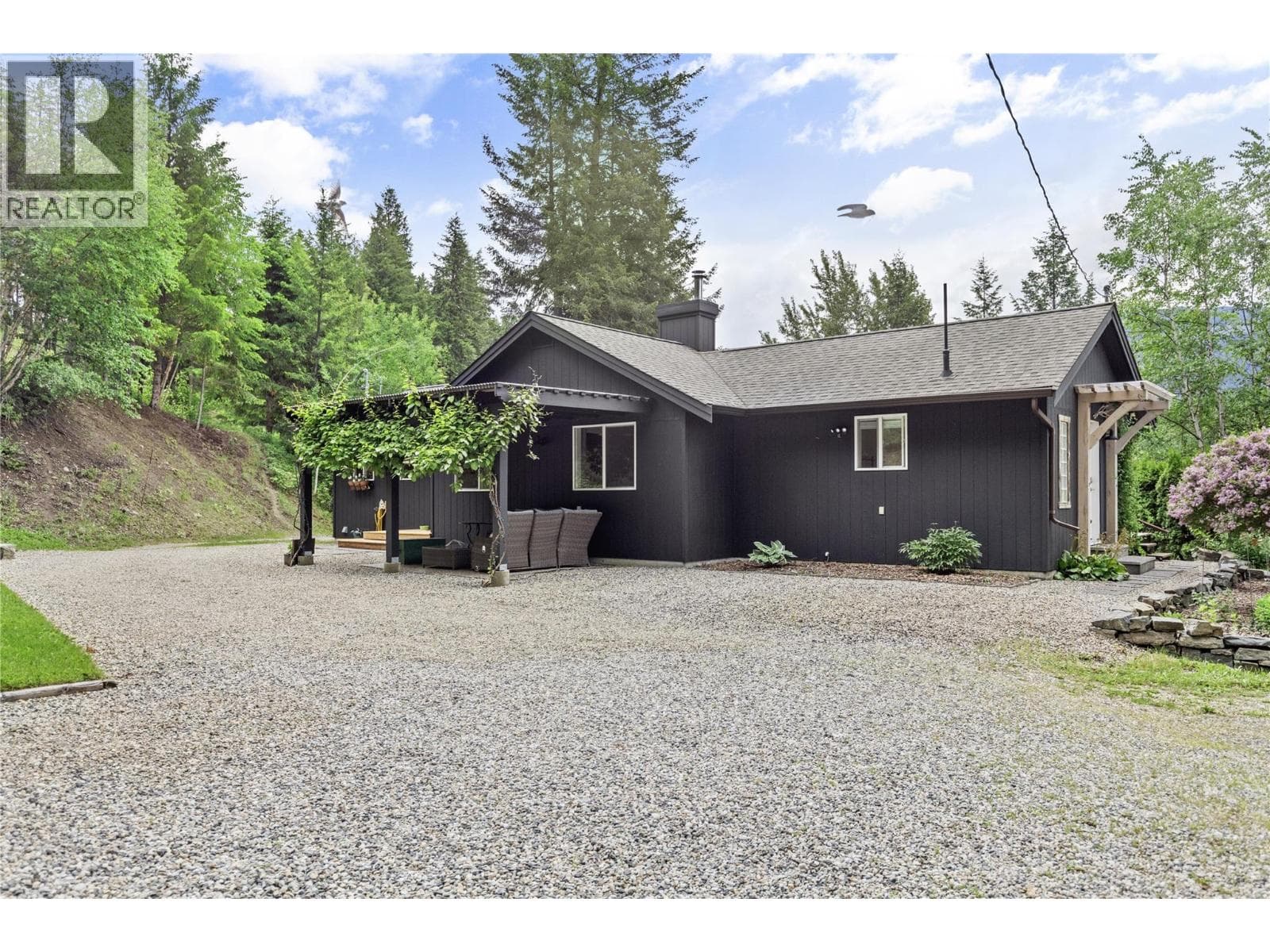 1209 Bain Road, Interior REALTORS® — photo 3
