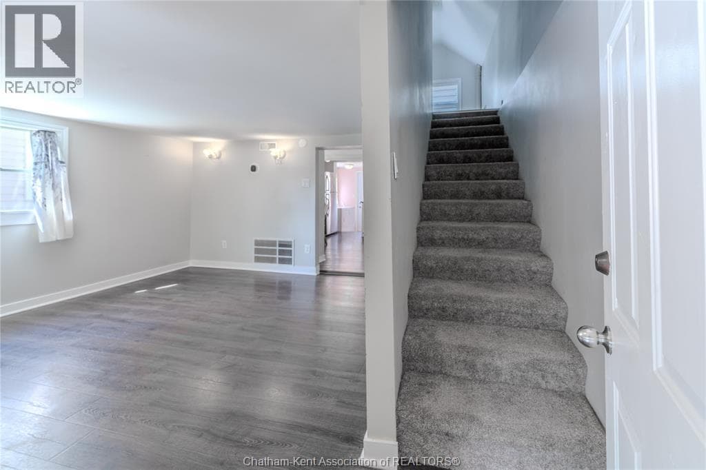 32 Degge STREET, Chatham Kent — photo 3