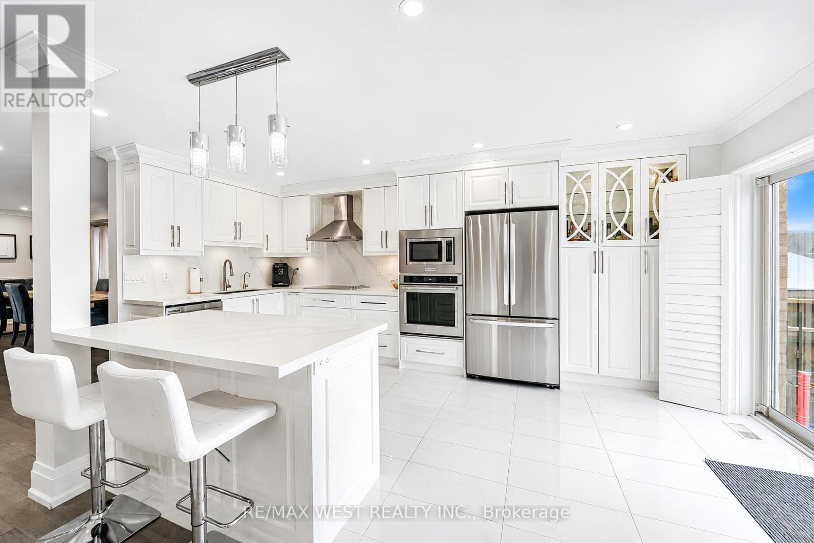 166 RICHARDSON CRESCENT, Toronto