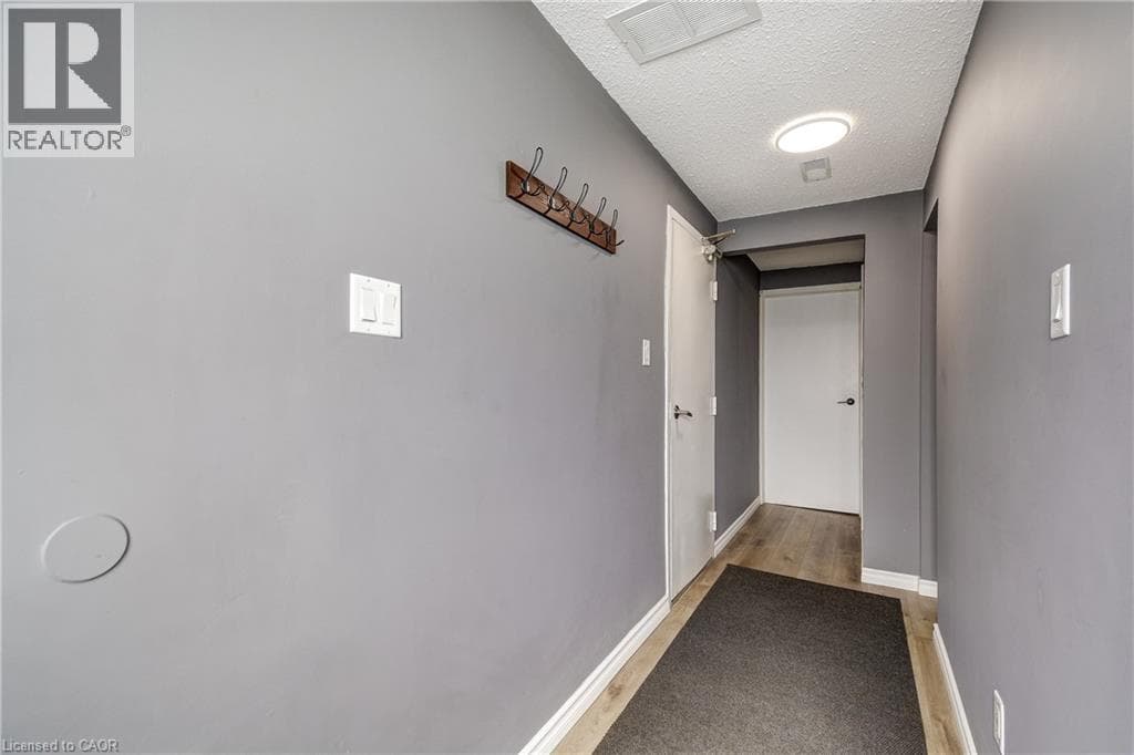 135 CHALMERS Street S Unit# 18, Cornerstone — photo 4