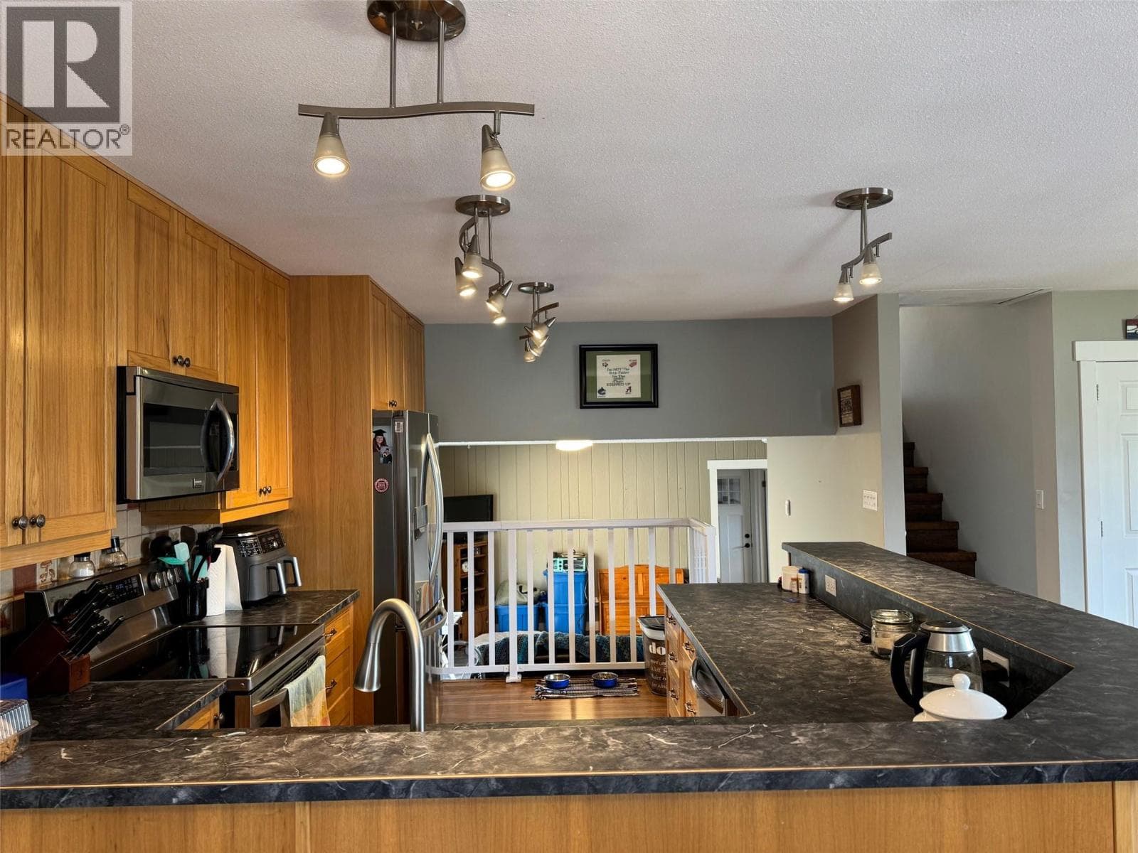 3399 Pineridge Drive, Interior REALTORS® — photo 5