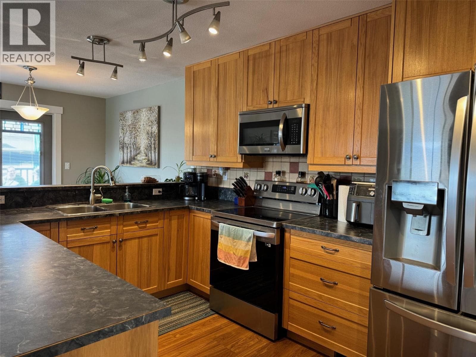 3399 Pineridge Drive, Interior REALTORS® — photo 3